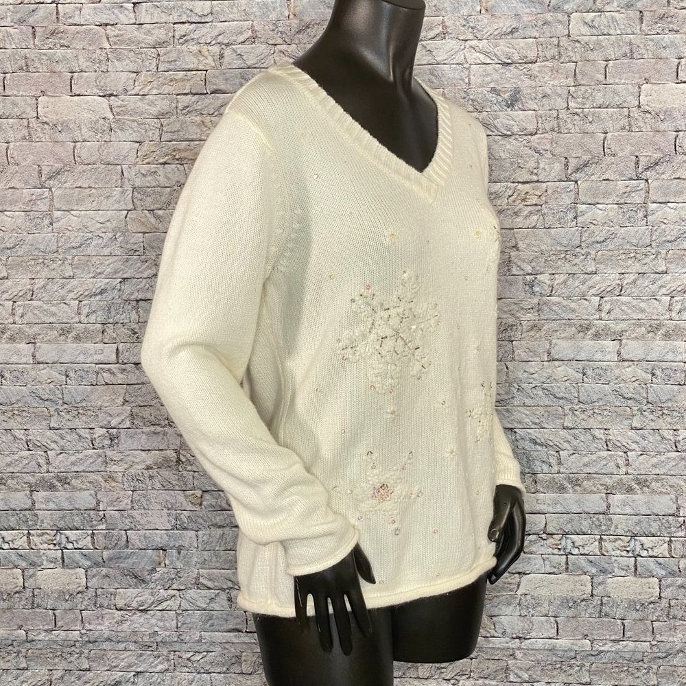 White Stag Pullover Winter Sweater - Picture 3 of 7